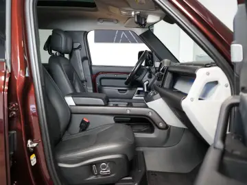 Land Rover Defender D300 130 FIRST-EDITION TOW