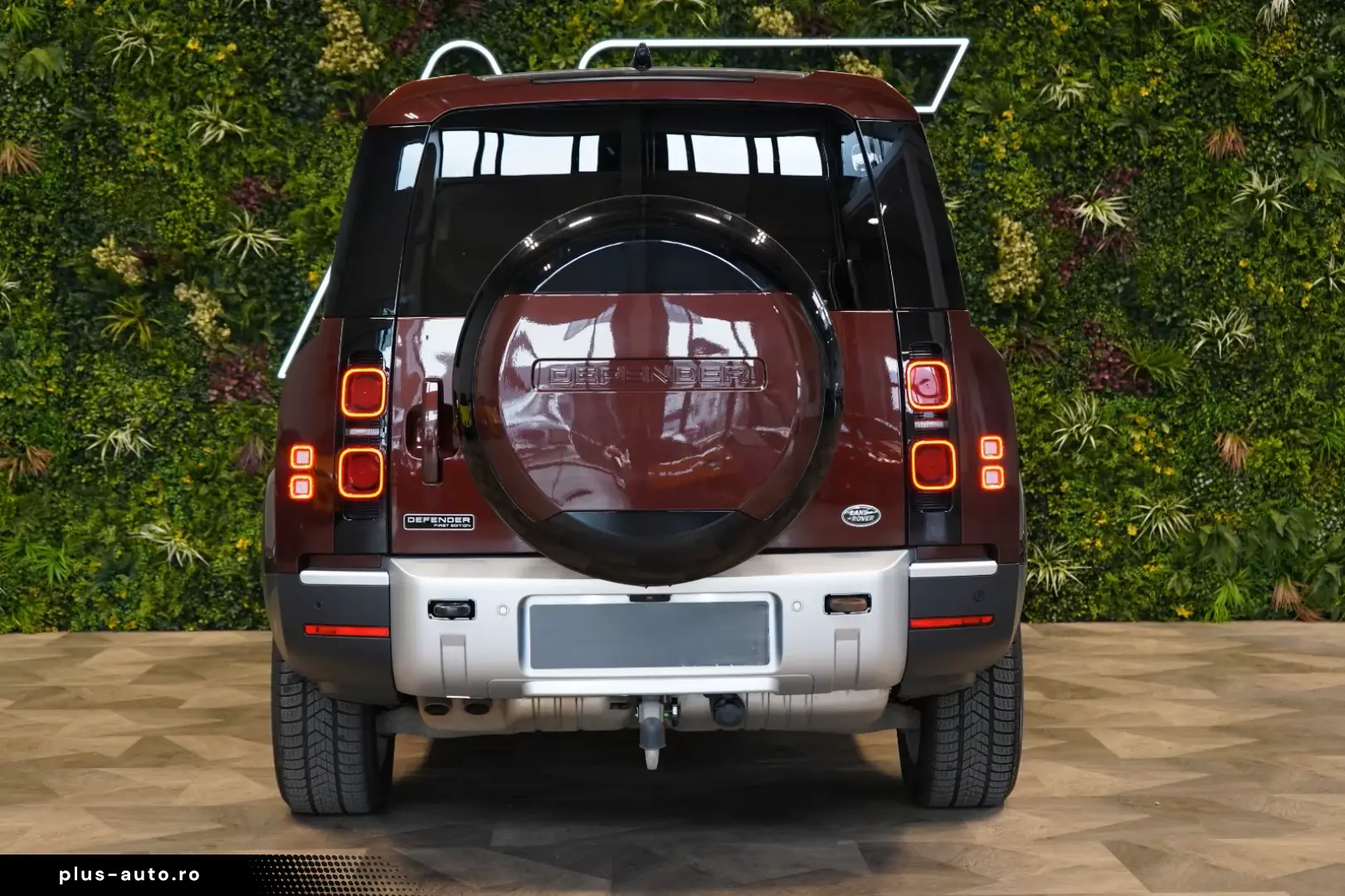 Land Rover Defender D300 130 FIRST-EDITION TOW