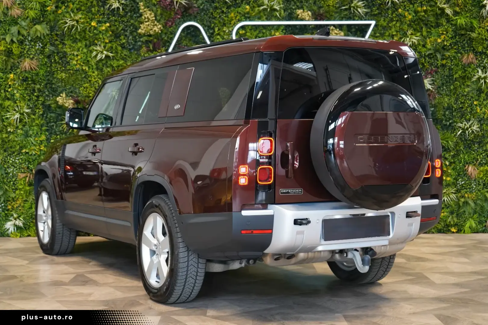 Land Rover Defender D300 130 FIRST-EDITION TOW