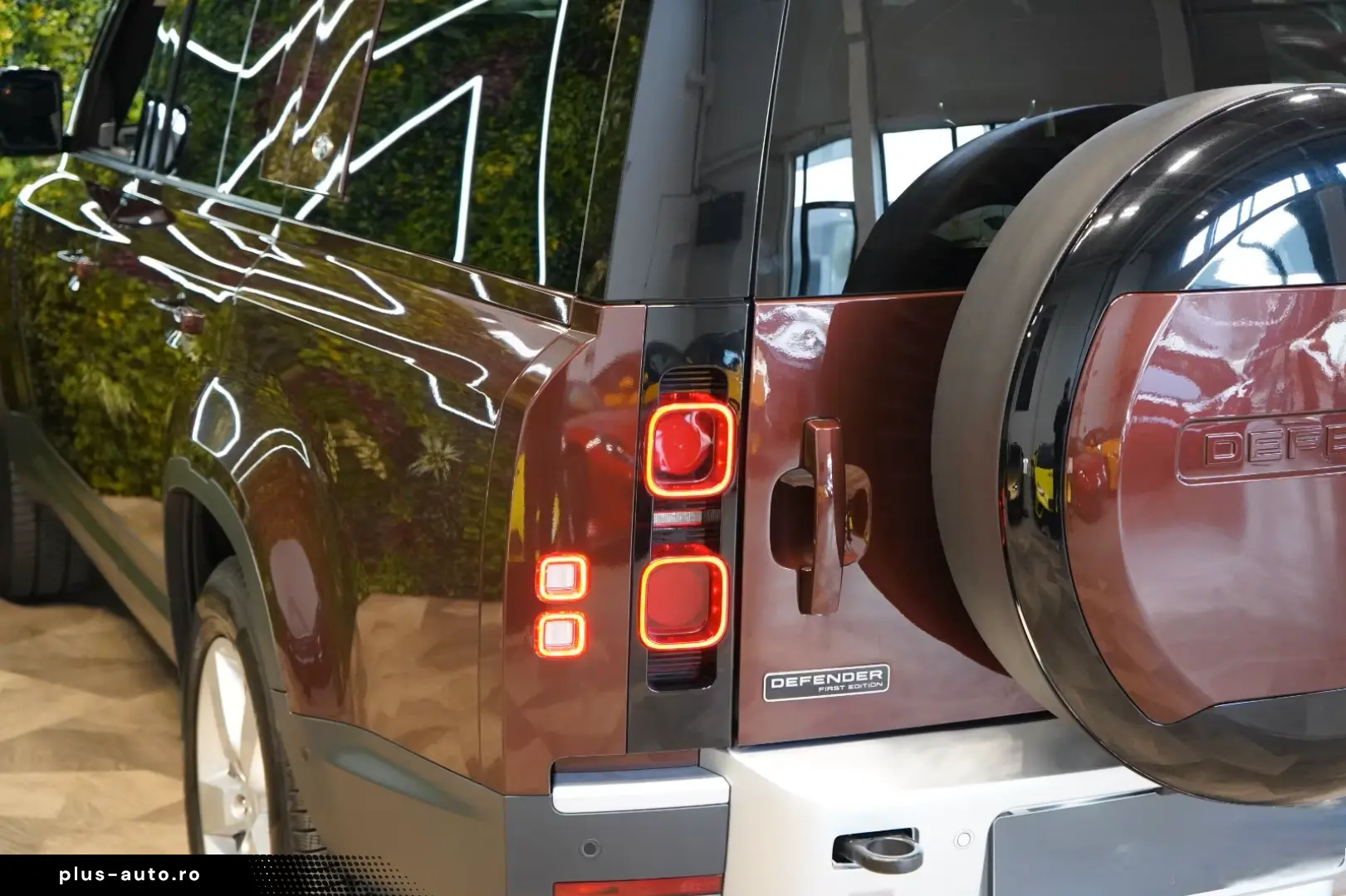 Land Rover Defender D300 130 FIRST-EDITION TOW