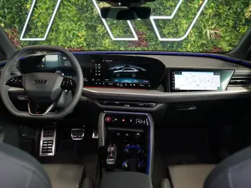 Audi Q5 2.0 TDI SB QUATTRO 360 MATRIX