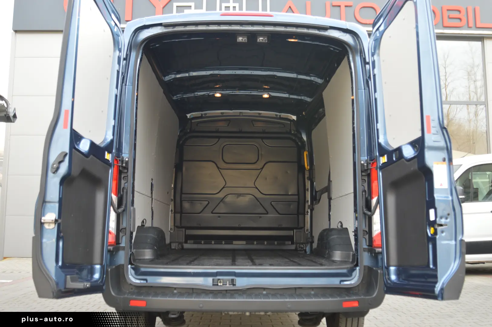 FORD E TRANSIT N1 L2H2 Masa max 3500KG