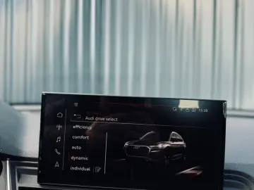 AUDI Q5 50 TFSI e QUATTRO   FAB 09.2021   2.0 PLUG IN