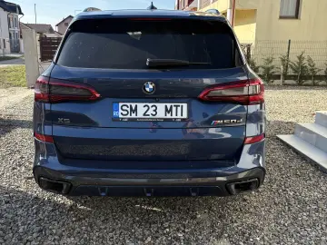 BMW X5 M50