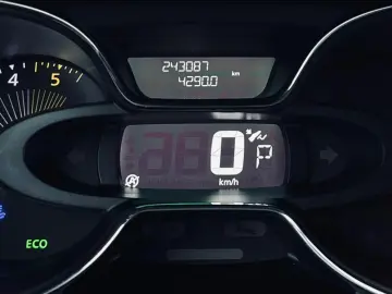 RENAULT CAPTUR   FAB 11.2015   1.5 DIESEL 90CP