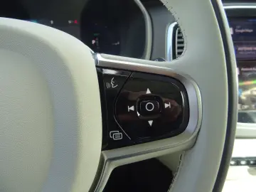 Volvo XC 90 Plus Dark Hyb AWD 360  Pano AHK Acc HeadUp