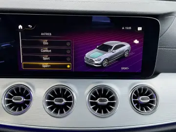 MERCEDES-BENZ E 300 Coupe 9G 2X AMG LINE PANORAMA MB…