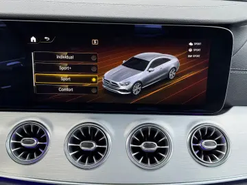 MERCEDES-BENZ E 300 Coupe 9G 2X AMG LINE PANORAMA MB…