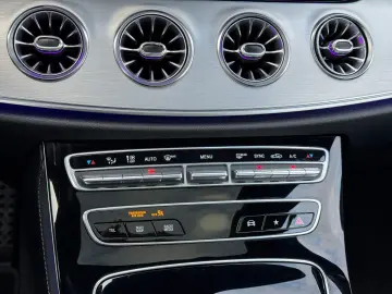 MERCEDES-BENZ E 300 Coupe 9G 2X AMG LINE PANORAMA MB…