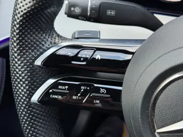 MERCEDES-BENZ E 300 Coupe 9G 2X AMG LINE PANORAMA MB…