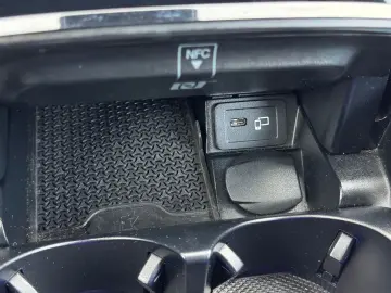 MERCEDES-BENZ E 300 Coupe 9G 2X AMG LINE PANORAMA MB…