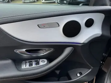 MERCEDES-BENZ E 300 Coupe 9G 2X AMG LINE PANORAMA MB…