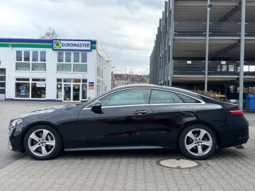 MERCEDES-BENZ E 300 Coupé AMGLine Burmester Kessy 1.…