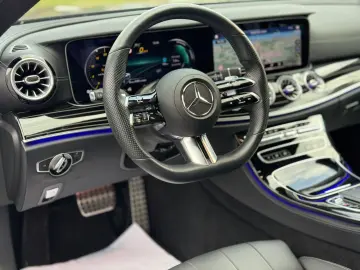 MERCEDES-BENZ E 300 Coupé AMGLine Burmester Kessy 1.…