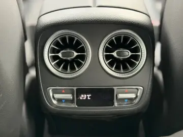 MERCEDES-BENZ E 300 Coupé AMGLine Burmester Kessy 1.…