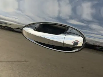 MERCEDES-BENZ E 300 Coupé AMGLine Burmester Kessy 1.…