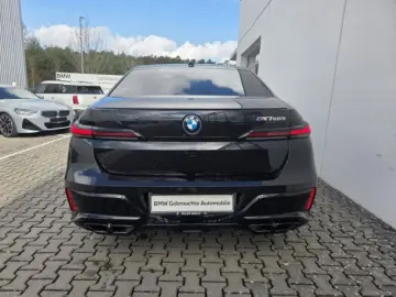 BMW M760 e xDrive Limousine Luftfederung AD Niveau N