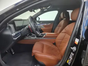 BMW M760 e xDrive Limousine Luftfederung AD Niveau N