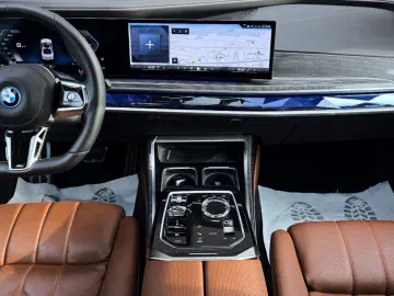 BMW M760e xDrive  Vollausstattung FULL Unfallfrei