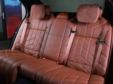 BMW M760 e xDr.ExecLounge.AHK.PanoSkyLounge.FondEnt.