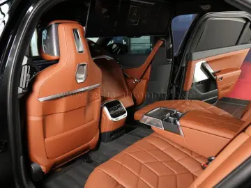 BMW M760 e xDr.ExecLounge.AHK.PanoSkyLounge.FondEnt.