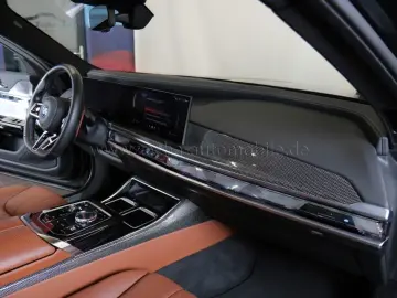 BMW M760 e xDr.ExecLounge.AHK.PanoSkyLounge.FondEnt.