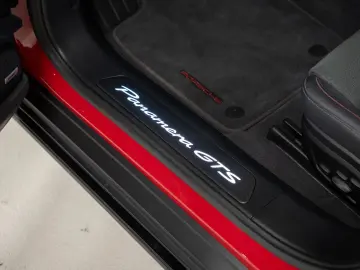 PORSCHE Panamera GTS Beifahrerdisplay Standheizung