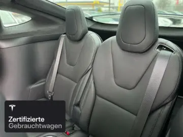 TESLA Model X Plaid