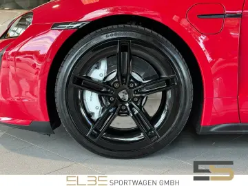 PORSCHE Taycan Turbo GARANTIE 05 26 PANO BOSE MATRIX 360