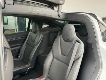 TESLA MODEL X PLAID   HARWARE 4   6SEAT   CYBERSTREAM