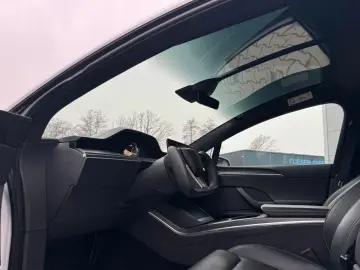 TESLA MODEL X PLAID   HARWARE 4   6SEAT   CYBERSTREAM