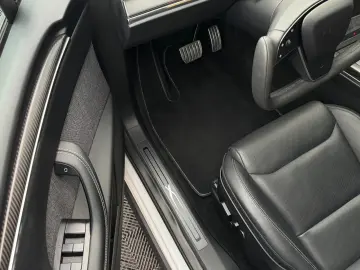 TESLA MODEL X PLAID   HARWARE 4   6SEAT   CYBERSTREAM