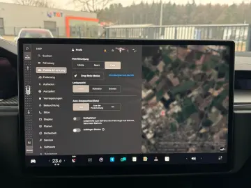 TESLA MODEL X PLAID   HARWARE 4   6SEAT   CYBERSTREAM