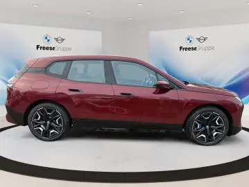 BMW iX xDrive40 SPORTPAKET 22 ZOLL LED KAMERA NAVI