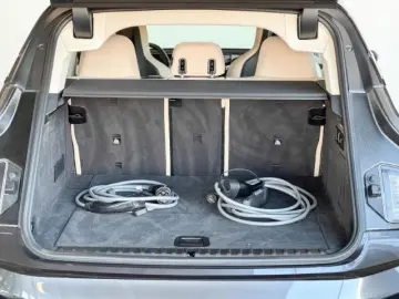 BMW iX xDrive40 H&K SHZ AHK 360 Kamera Temp SOH 100%