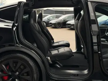 TESLA MODEL X PLAID   HARWARE 4   6SEAT   CYBERSTREAM