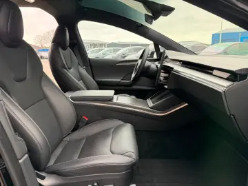 TESLA MODEL X PLAID   HARWARE 4   6SEAT   CYBERSTREAM