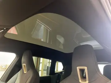 BMW iX xDrive40 Sportpaket AHK Pano Soft-Close Laser