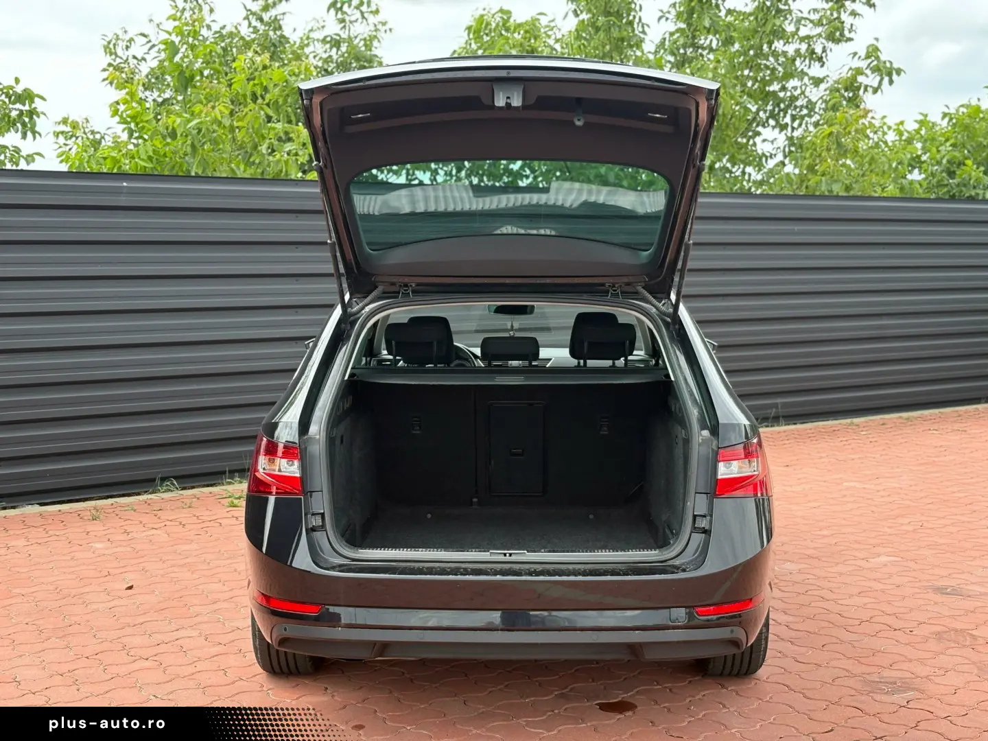 Skoda Superb 2020 – 1.6D