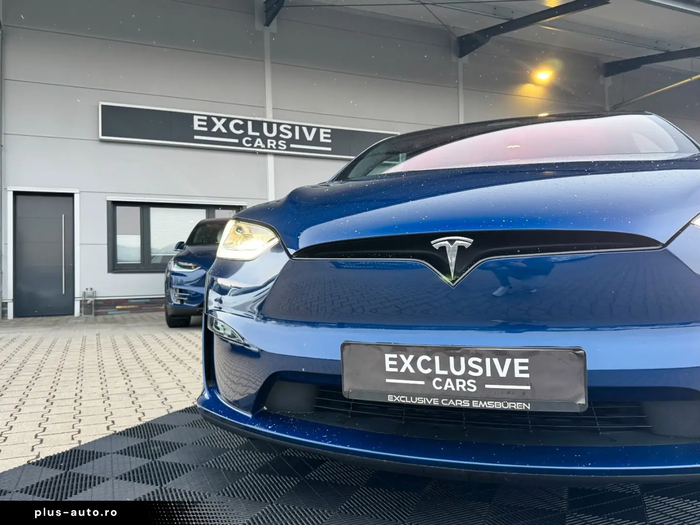 TESLA MODEL X PLAID   HARWARE 4   6SEAT   22