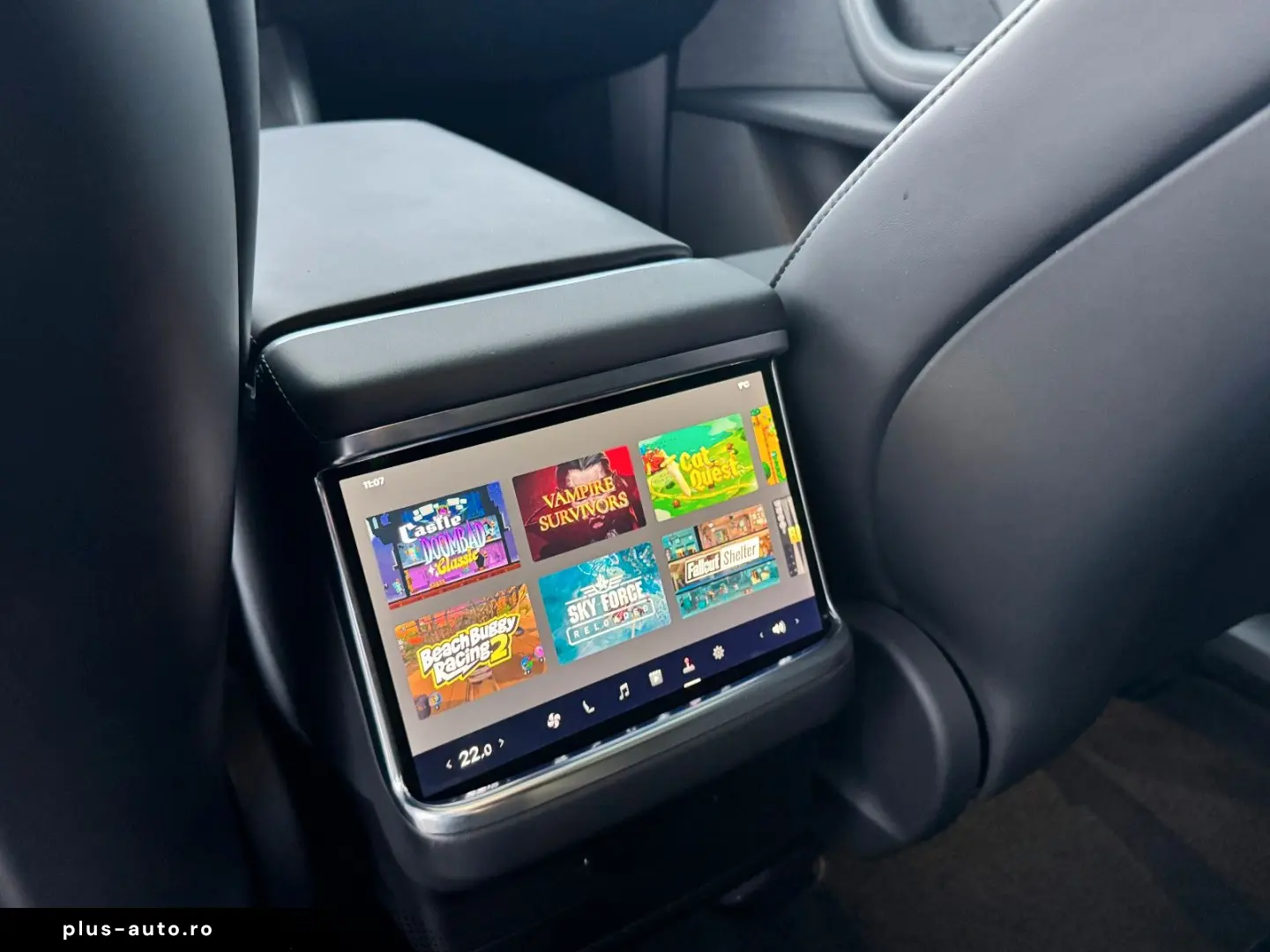 TESLA MODEL X PLAID   HARWARE 4   6SEAT   22