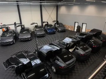 TESLA MODEL X PLAID   HARWARE 4   6SEAT   22