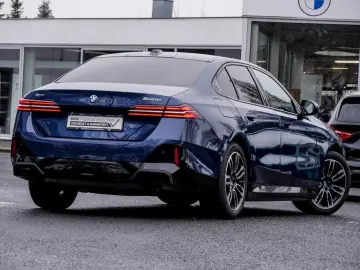 BMW 550e xDrive M SPORT B&W AHK PANO HuD DA PROF 360