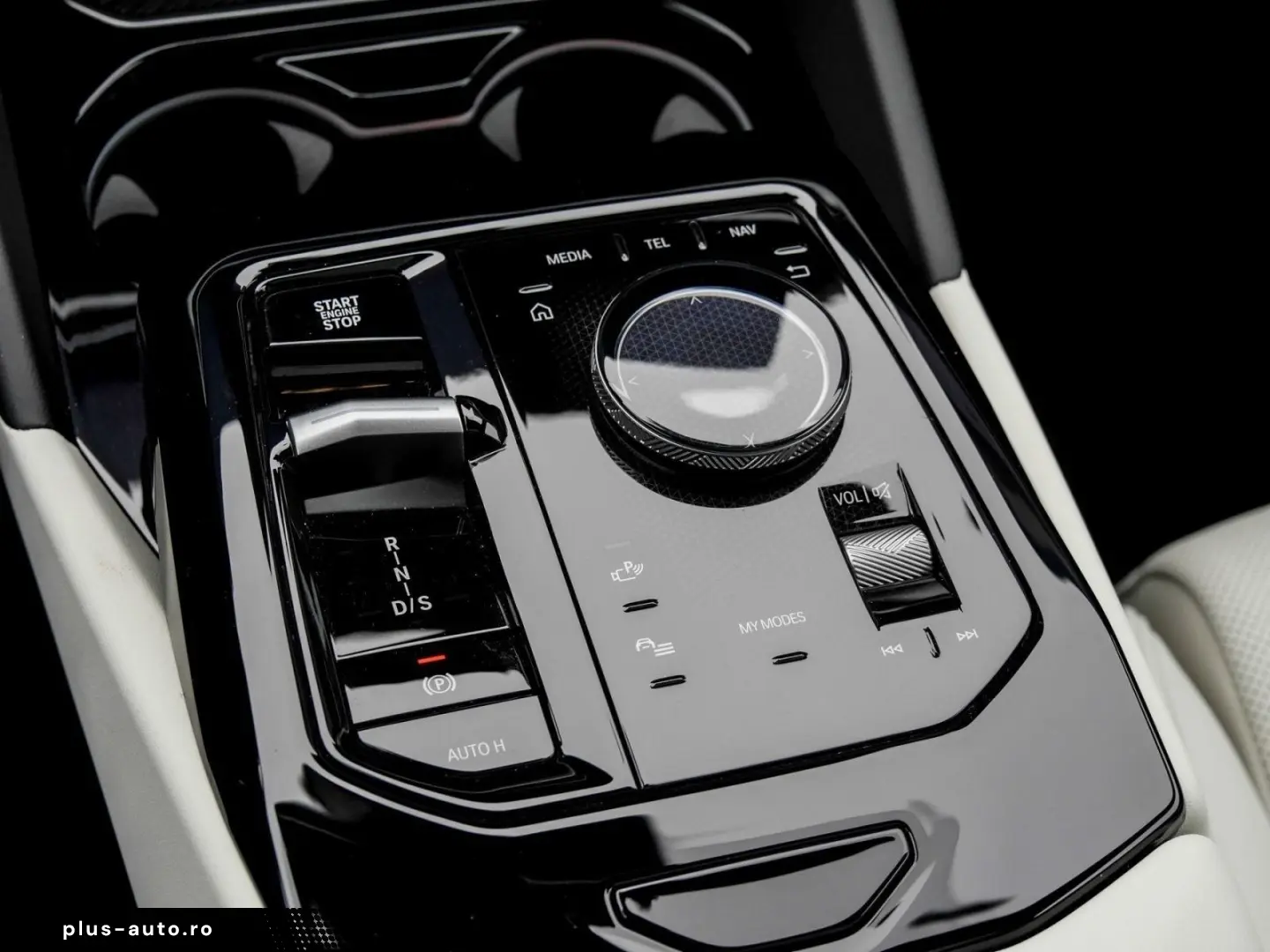 BMW 550e xDrive M SPORT B&W AHK PANO HuD DA PROF 360