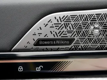 BMW 550e xDrive M SPORT B&W AHK PANO HuD DA PROF 360