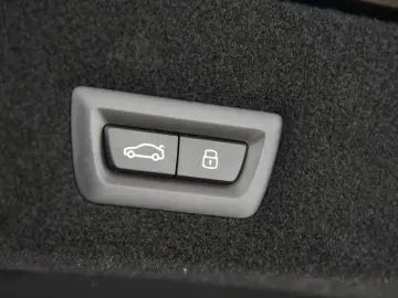 BMW i7 xDr60 MSp HUD ACC 360  Keyless B&W SkyLo