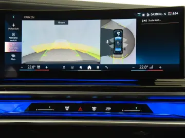 BMW i7 xDr60 MSp HUD ACC 360  Keyless B&W SkyLo