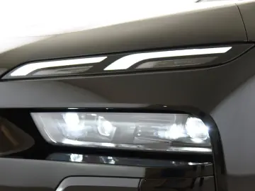 BMW i7 xDr60 MSp HUD ACC 360  Keyless B&W SkyLo