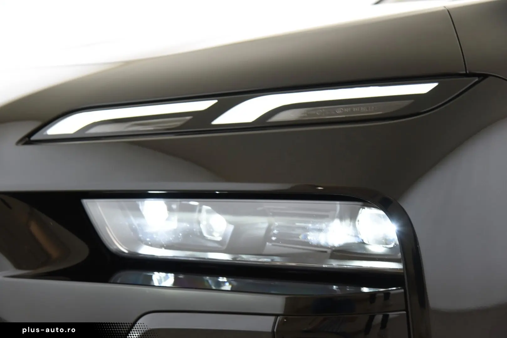 BMW i7 xDr60 MSp HUD ACC 360  Keyless B&W SkyLo