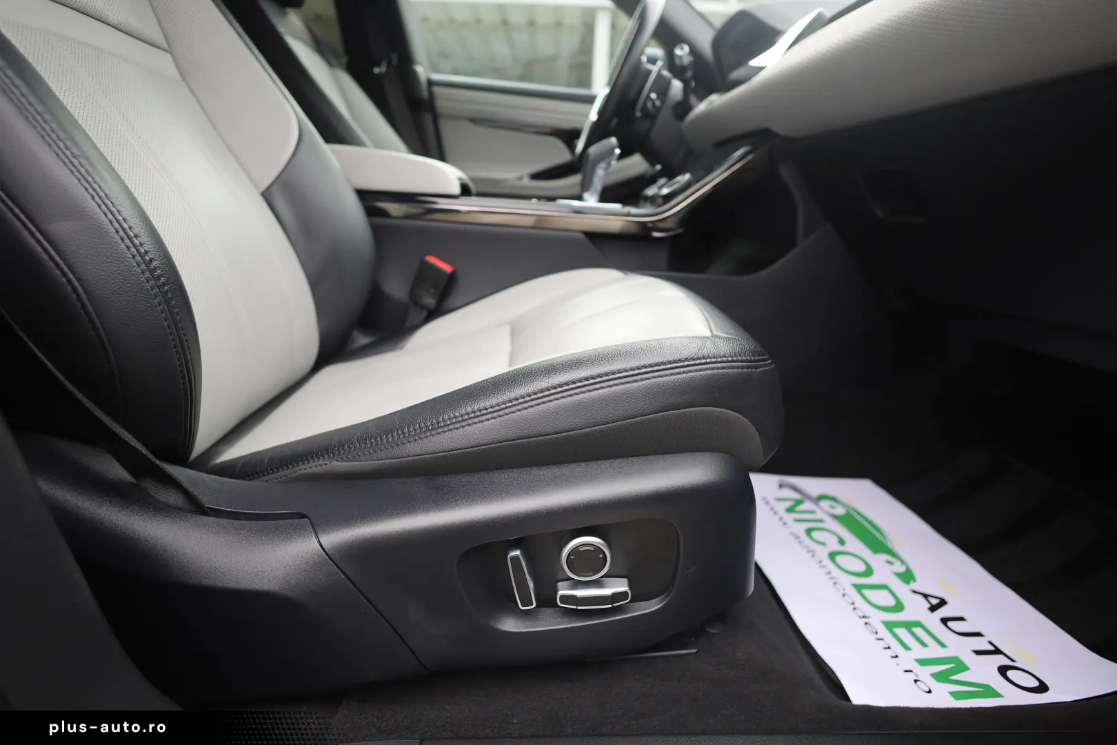 Land Rover Range Rover Evoque 2.0 D  R-Dynamic MHEV